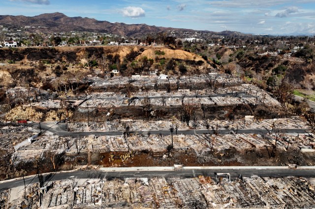 report-real-estate-losses-from-the-palisades-eaton-wildfires-could-top-30-billion-2, 6447293,